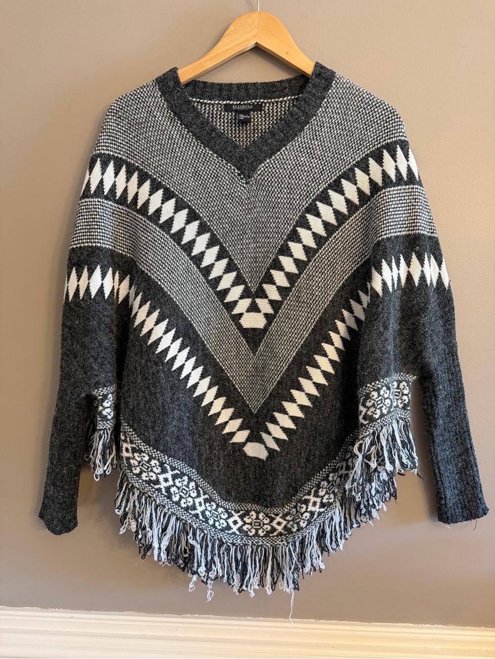 REVAMPED Southwestern Aztec Fringe Poncho Sweater Batwing Sleeve V-Neck Boho